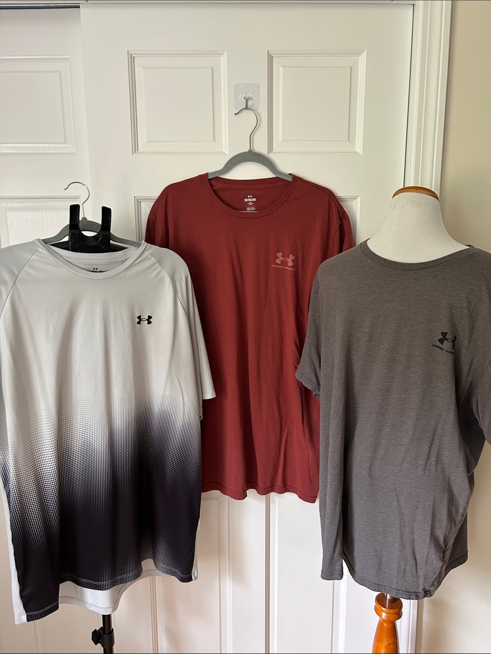 Under Armour 3 pack Men's Short Sleeve Tee 2XLT white/black, red, & gray